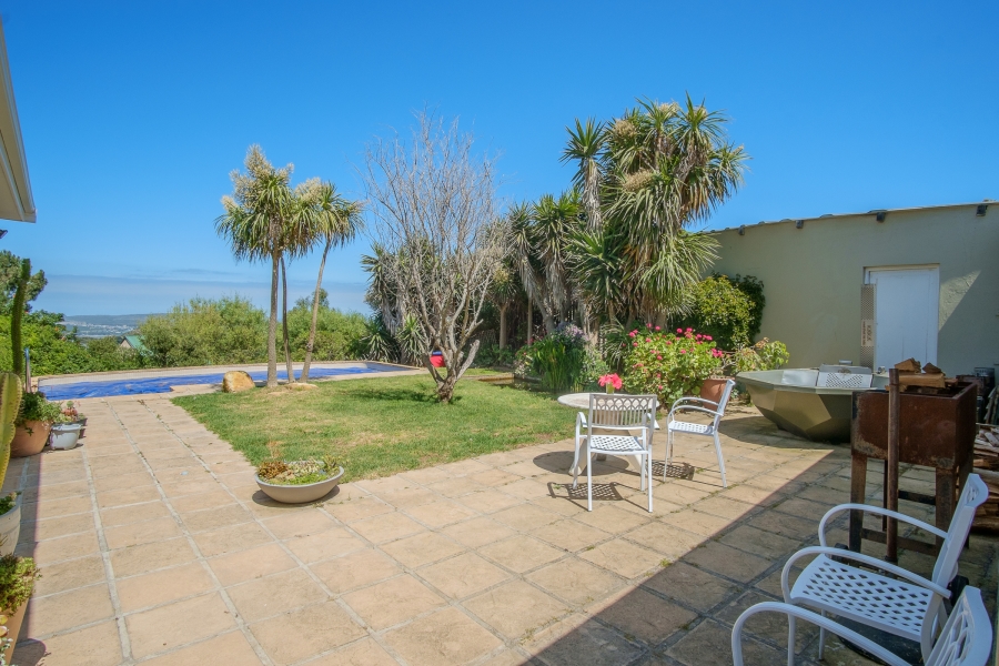 6 Bedroom Property for Sale in San Michel Western Cape